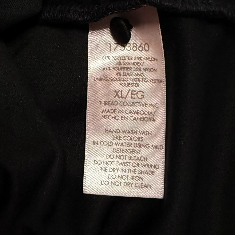 Teddy Rose Women’s Black Velour Lace Short Sleeve Top. Size XL - Picture 7 of 7